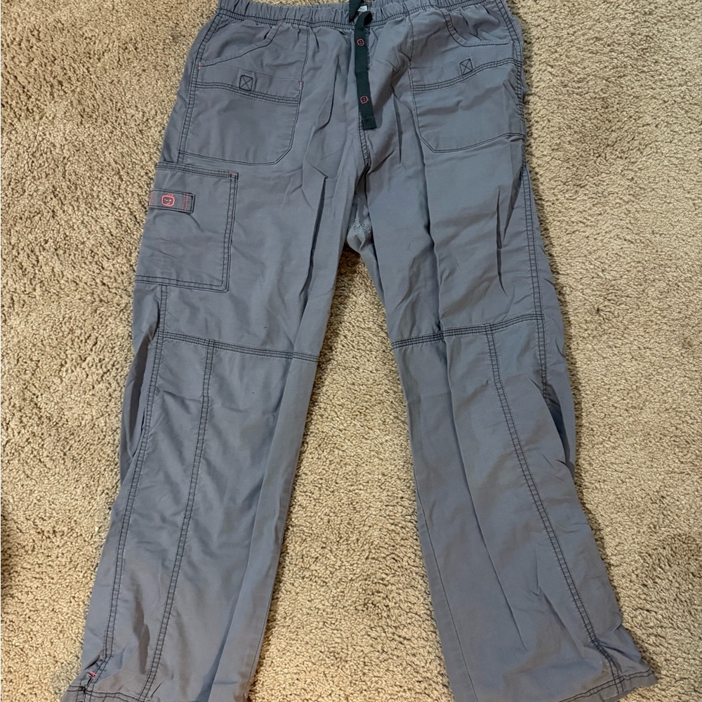 WonderFlex Gray Scrub Set